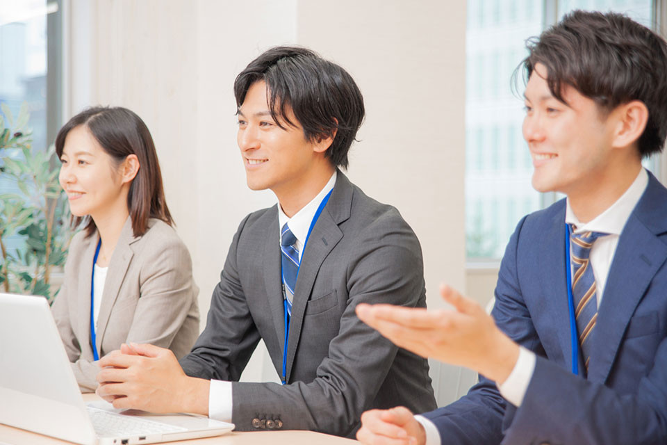不動産業界の面接で高評価を得る逆質問10選|TAKU-TENが教えるポイントも解説
